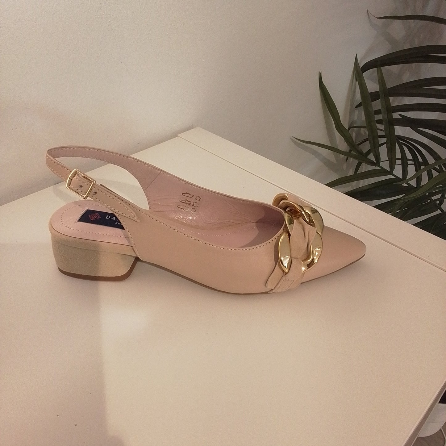 23021-V23 beige DANIELA